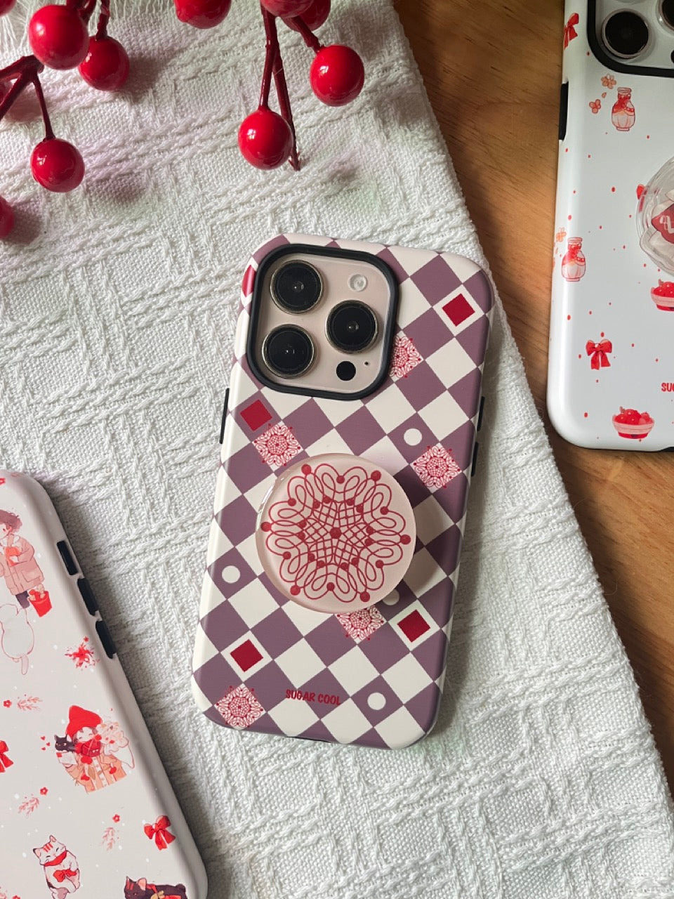 Paper Cutting Phone Holder