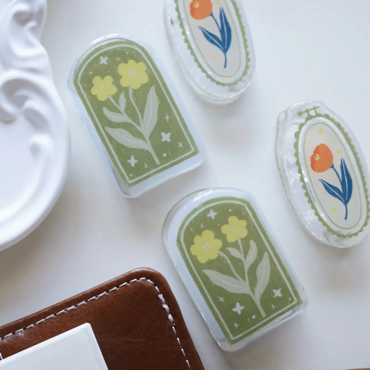 Light Retro Clips – Apple Girl & Bouquet Series ChicChoi