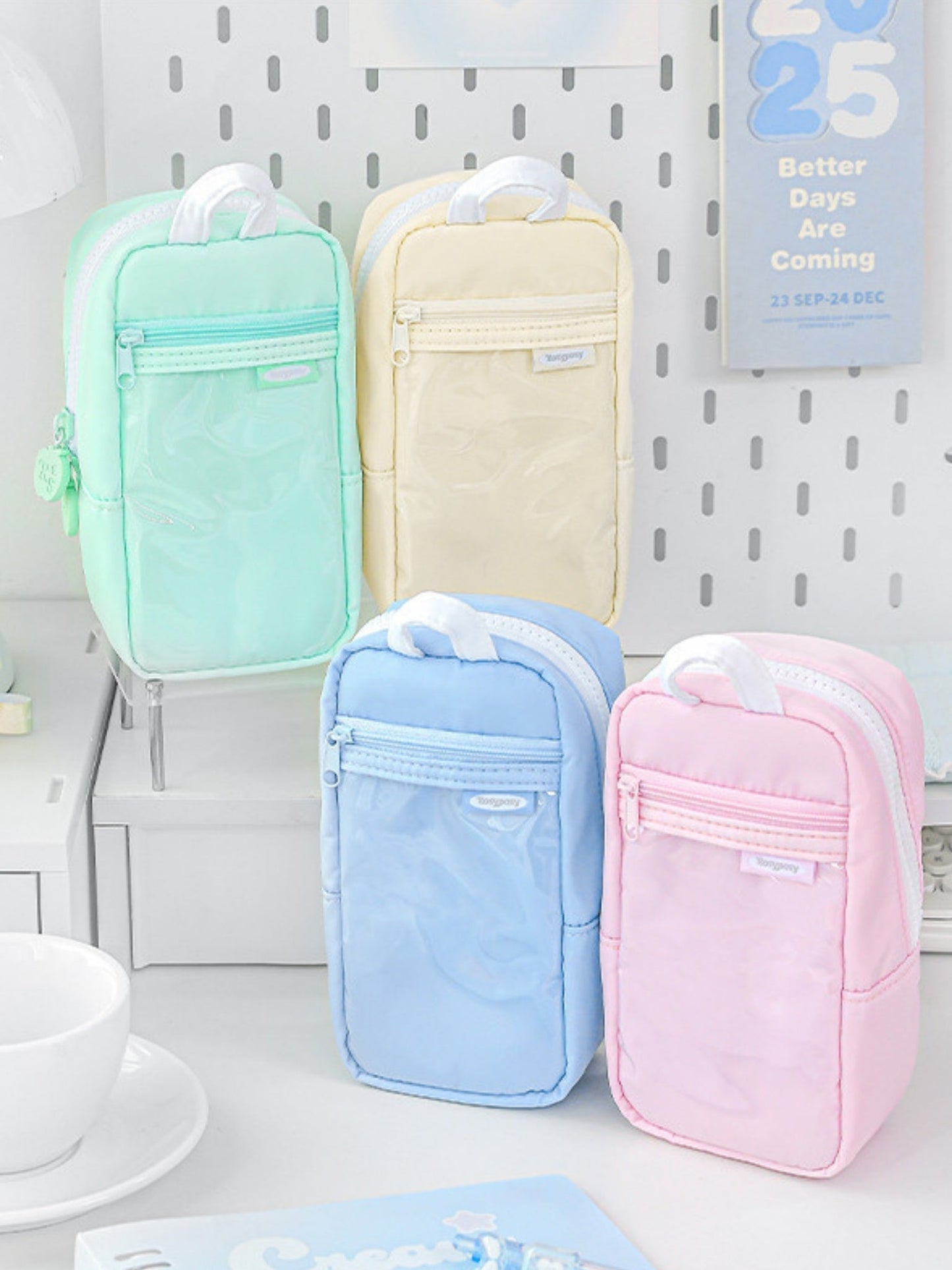 Apple Half-fold Standable Magnetic Pencil Case