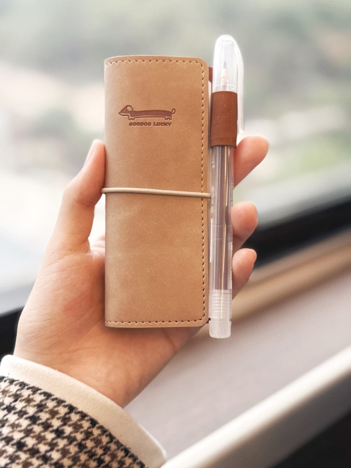 Lucky the Dachshund Mini Binder Notebook– M2.5 Pocket Cutie Journal