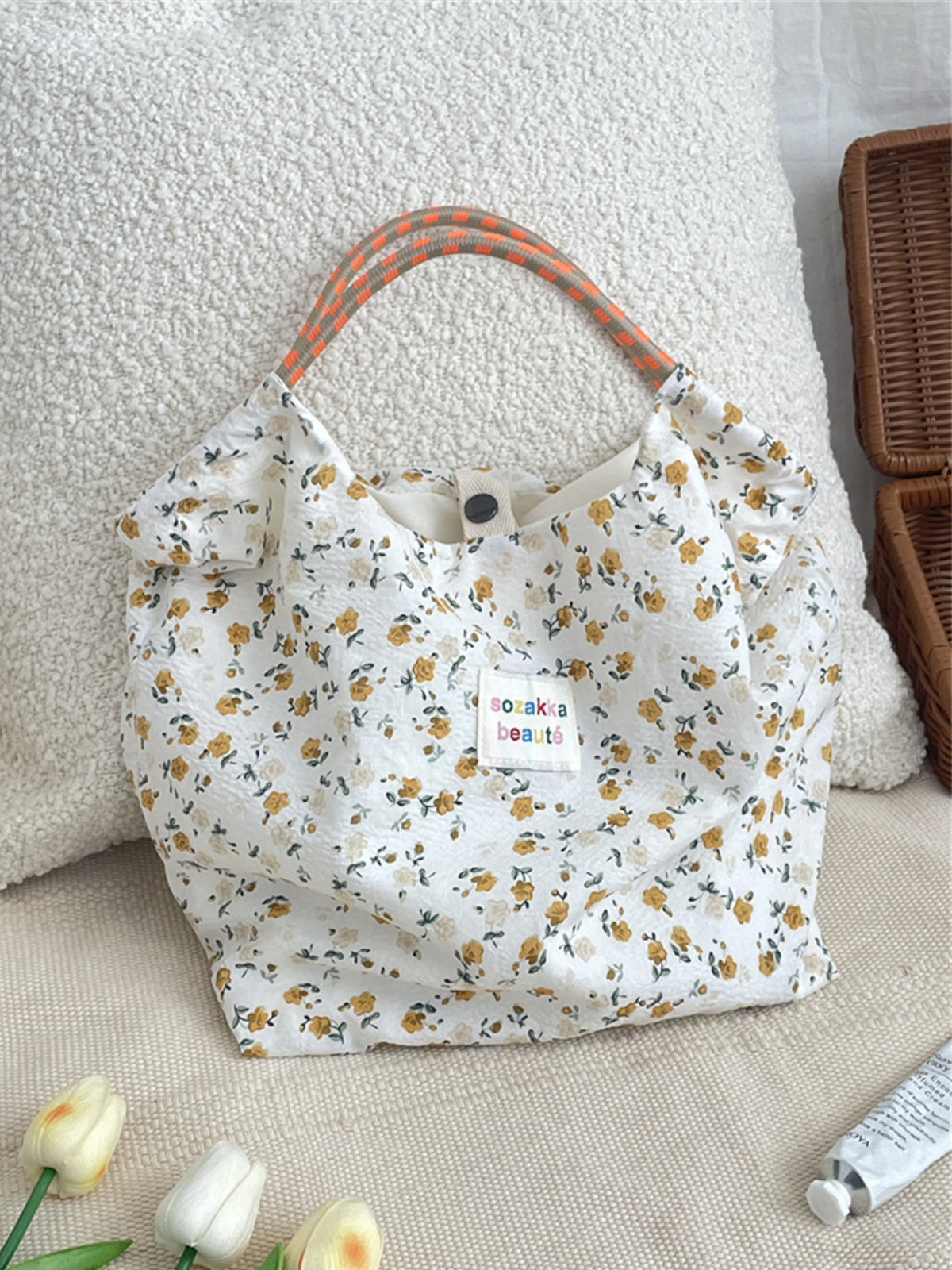 Elegant Floral Canvas Bag - 4 Colors