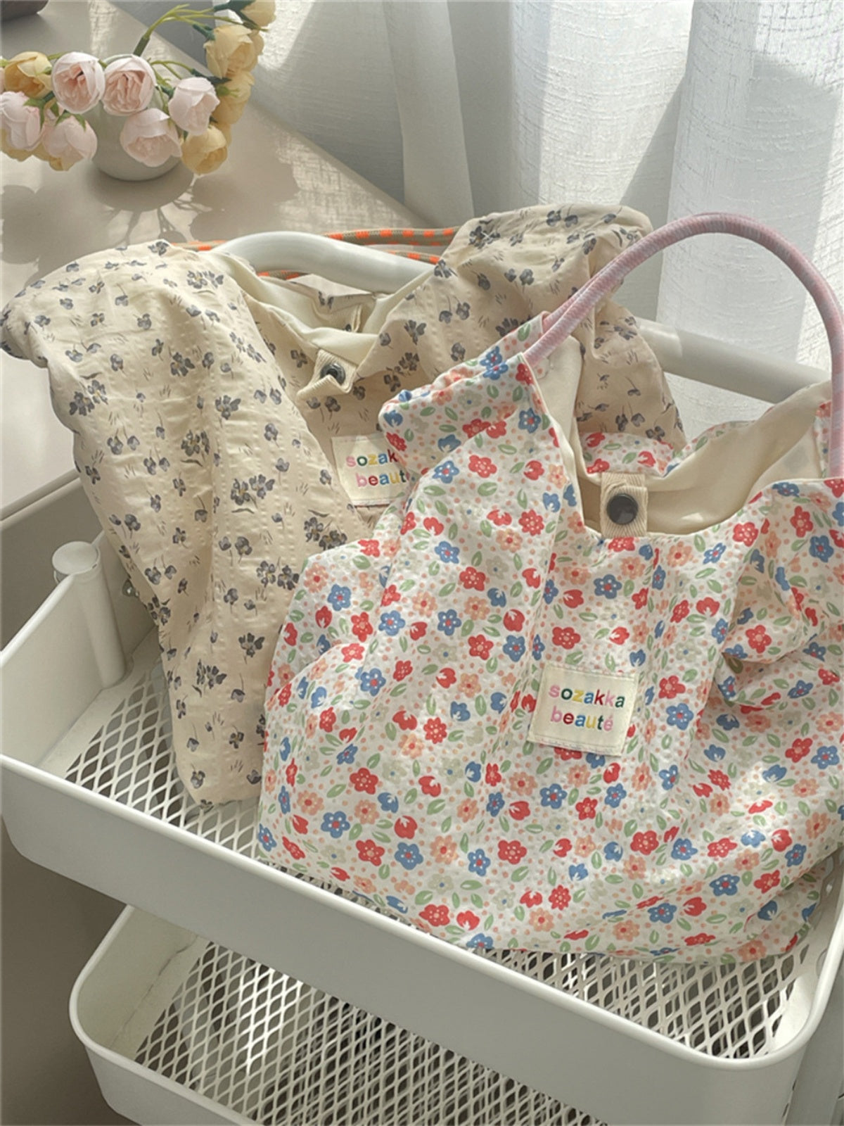 Elegant Floral Canvas Bag - 4 Colors