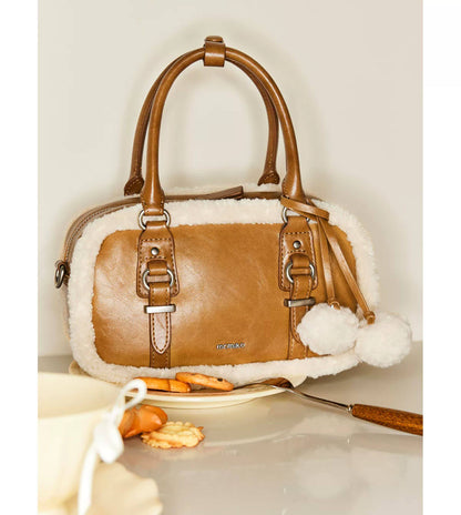 Cloudy Boston Lambswool & Leather Duo