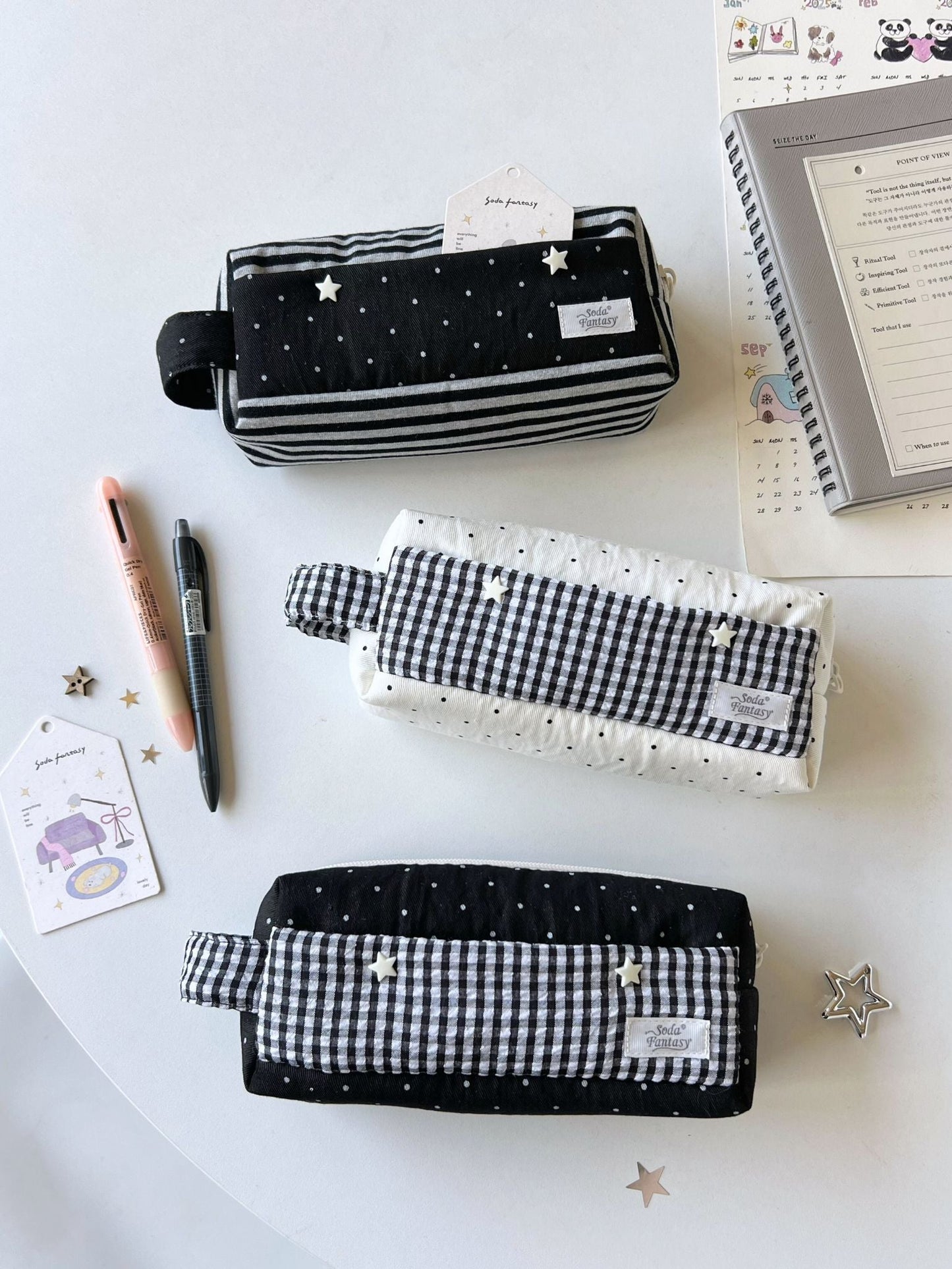 Mousse Cloud Pencil Case – Soft & Spacious Handheld Pouch