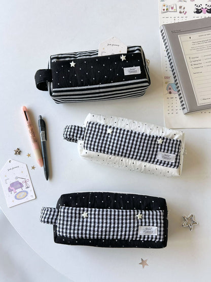Mousse Cloud Pencil Case – Soft & Spacious Handheld Pouch