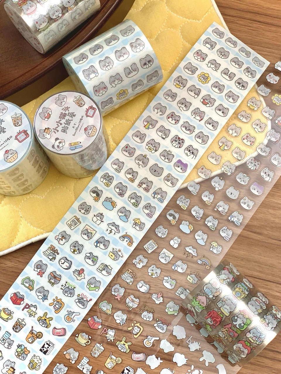 Original Little Cat Head Sticker Roll