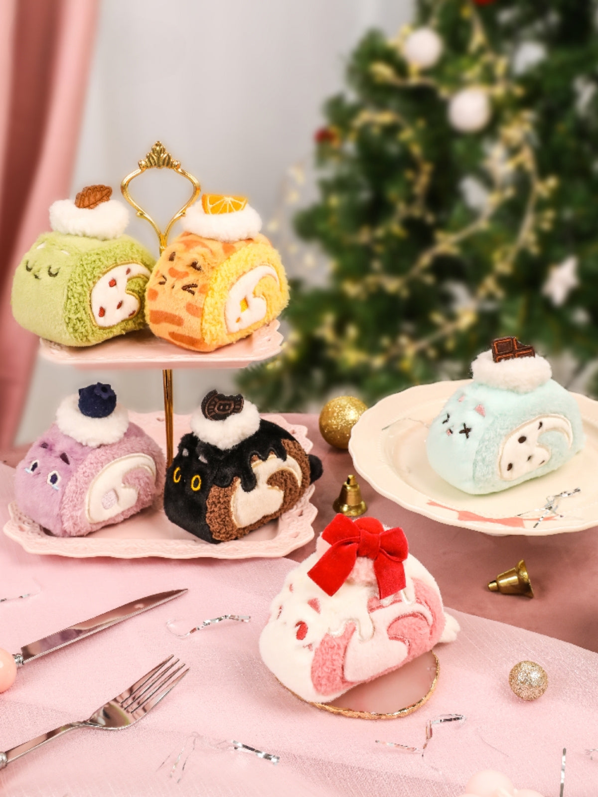 Original Plush Creamy Kitty Cake Rolls Charm