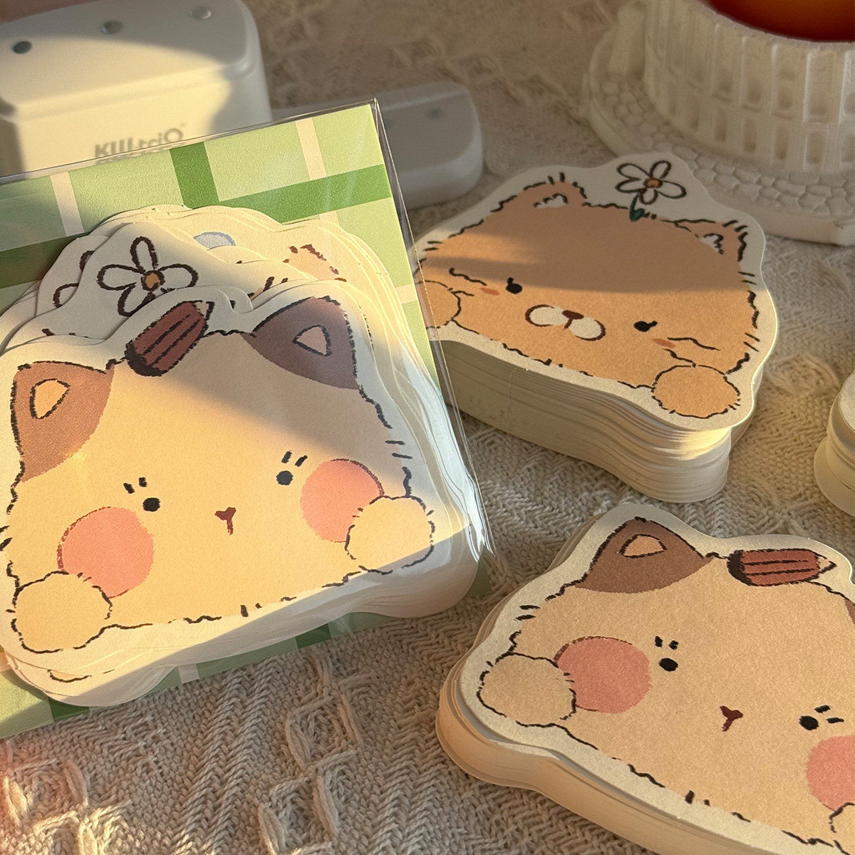 Hahaha Club Original Die-Cut Kitten Memo Pad