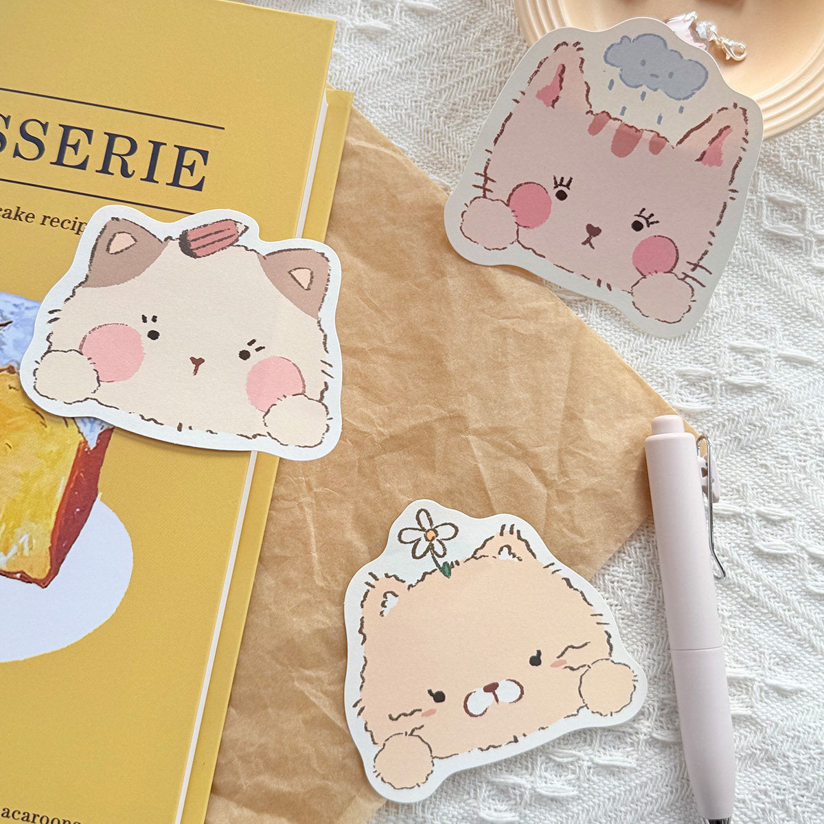 Hahaha Club Original Die-Cut Kitten Memo Pad