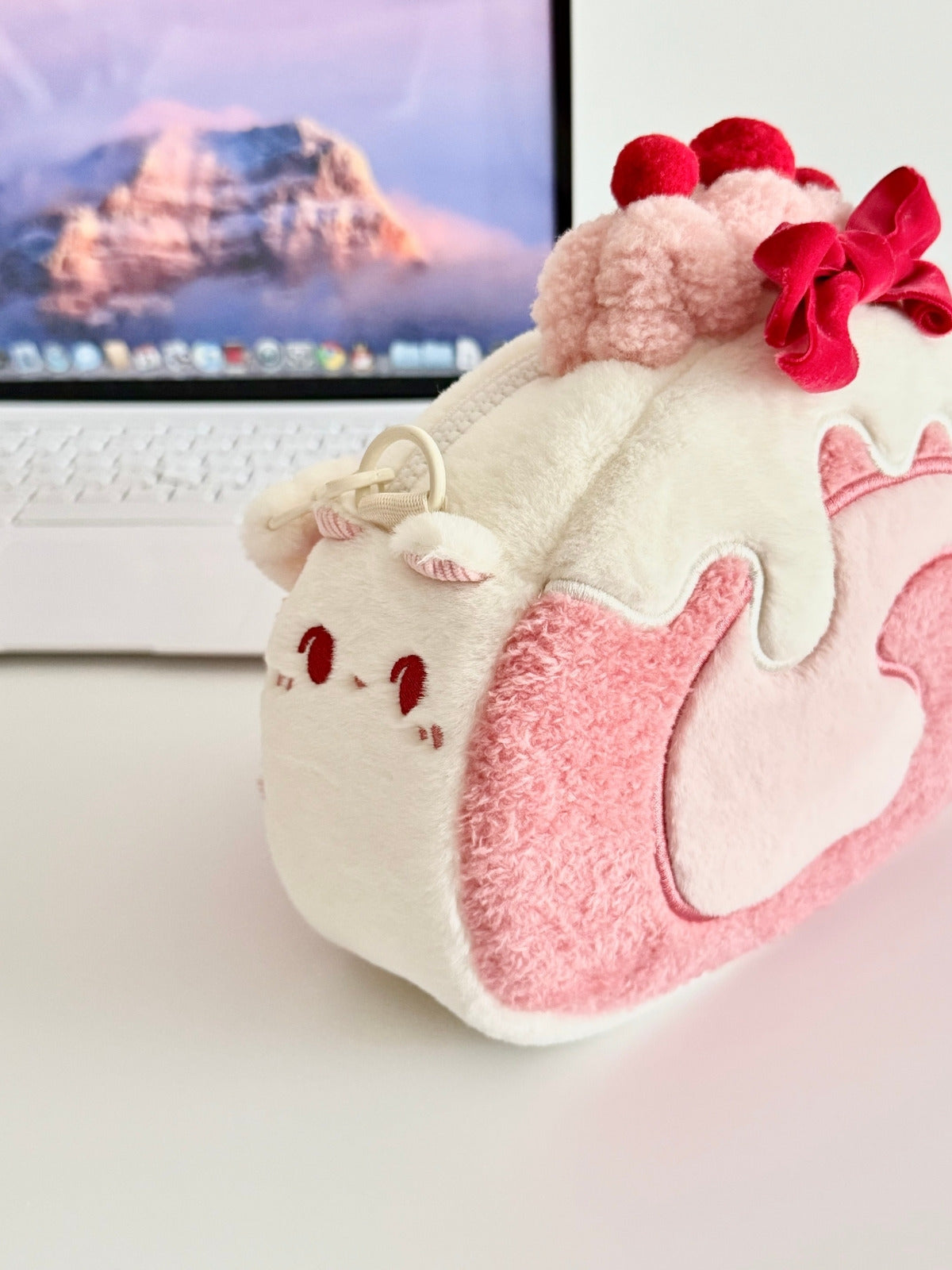 Original Plush Creamy Kitty Cake Rolls Handbag
